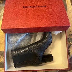 Donald Pliner Boots